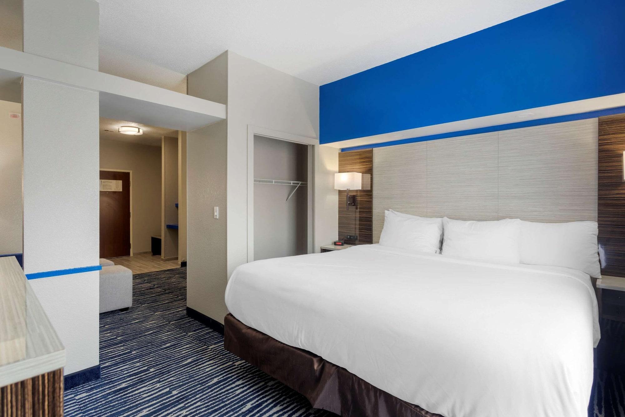 Comfort Inn & Suites Memphis Exterior photo